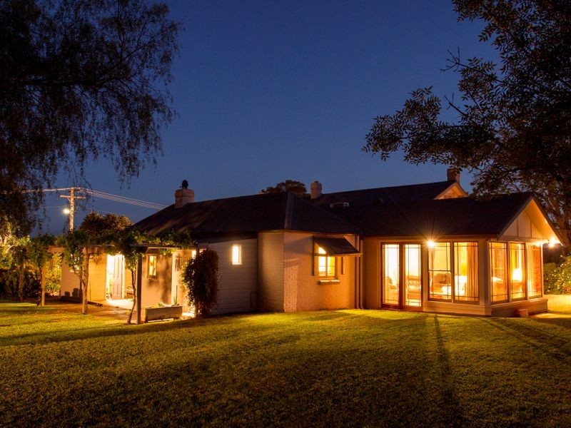 41 Edwards Street, Young NSW 2594
