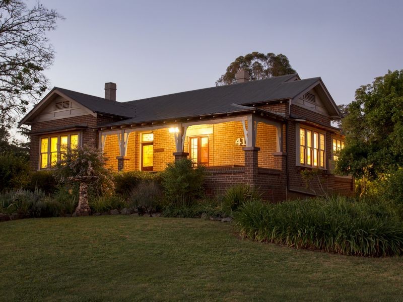 41 Edwards Street, Young NSW 2594