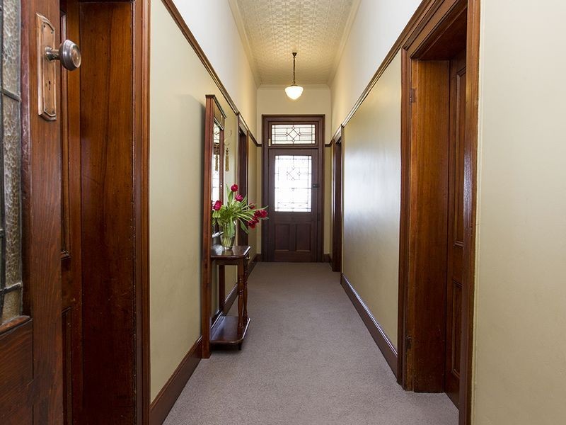 41 Edwards Street, Young NSW 2594