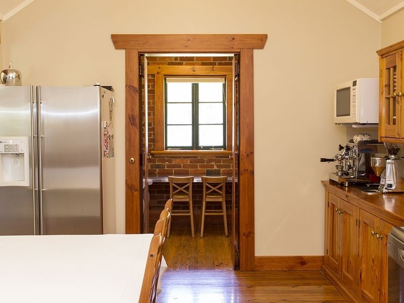 41 Edwards Street, Young NSW 2594