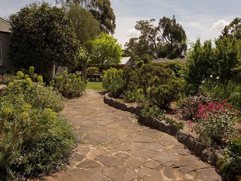 41 Edwards Street, Young NSW 2594
