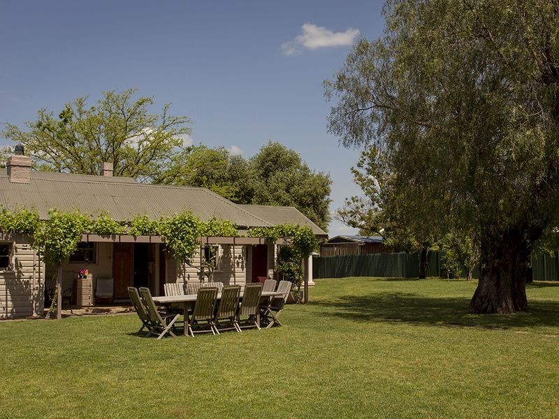 41 Edwards Street, Young NSW 2594