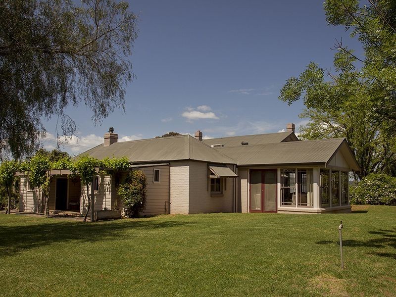 41 Edwards Street, Young NSW 2594