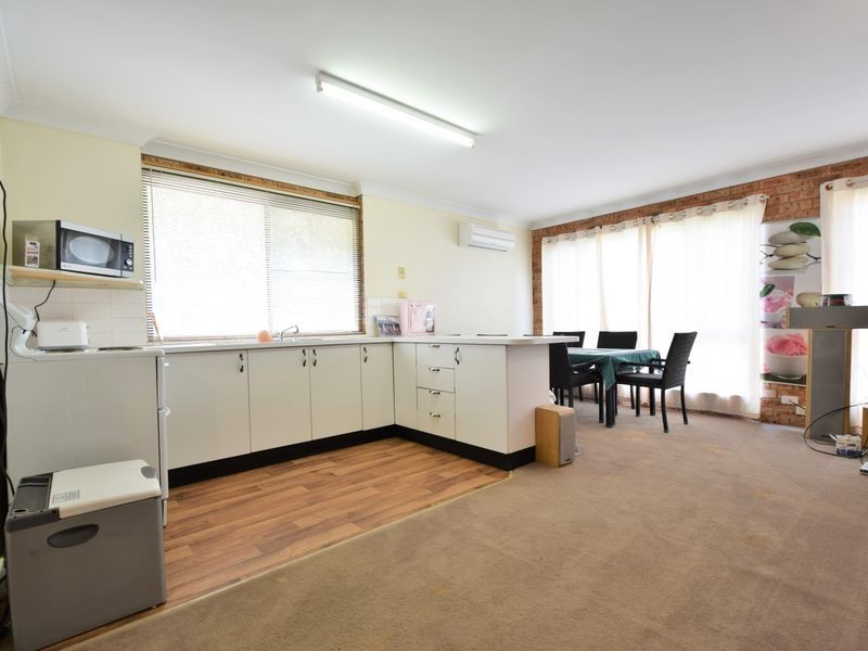 80 Normans Rd, Young NSW 2594