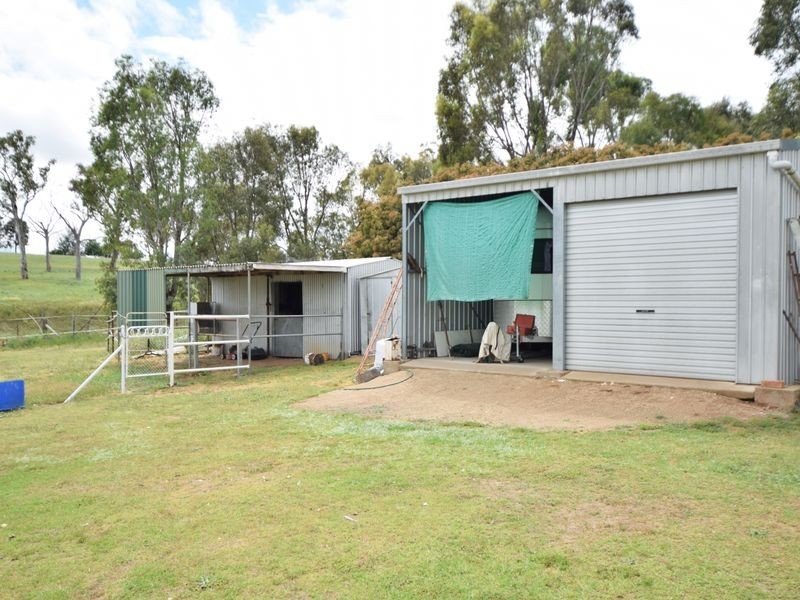 80 Normans Rd, Young NSW 2594