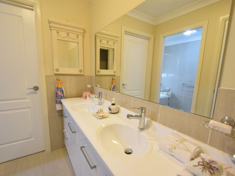 95 Belmore Road, Young NSW 2594