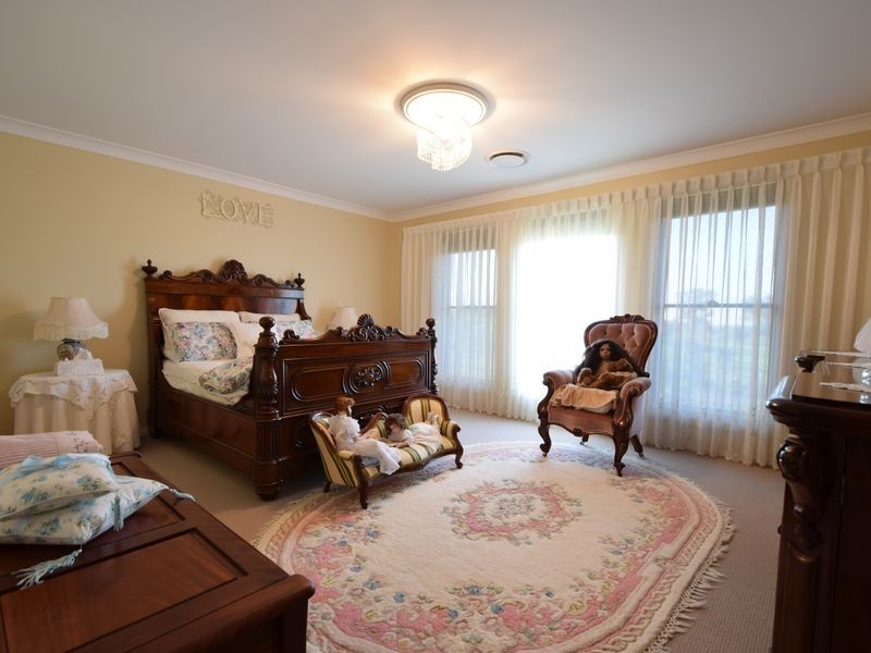 95 Belmore Road, Young NSW 2594