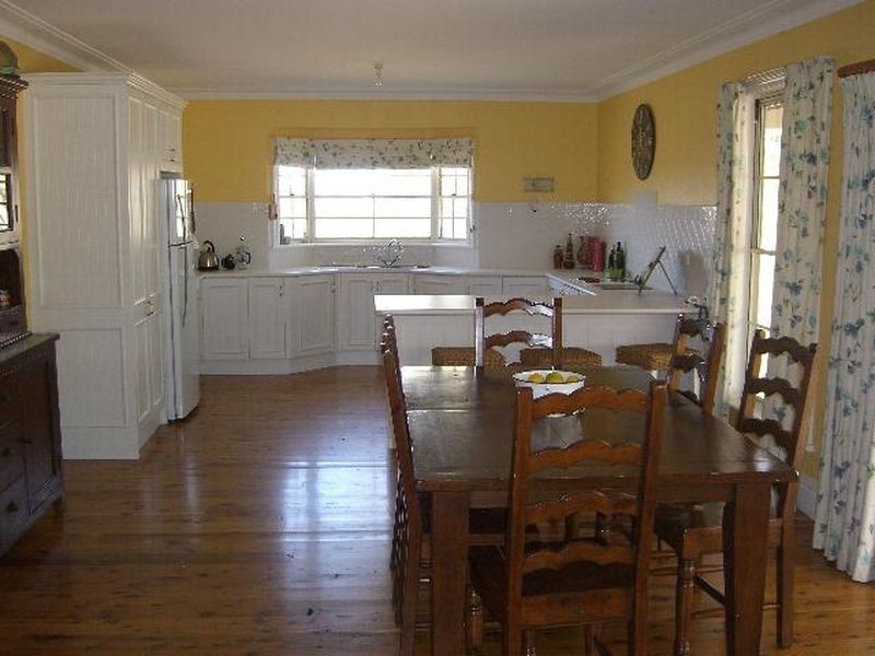 88 Burrows Road, Young NSW 2594