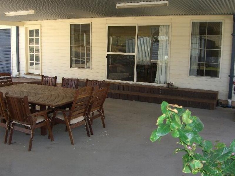 88 Burrows Road, Young NSW 2594