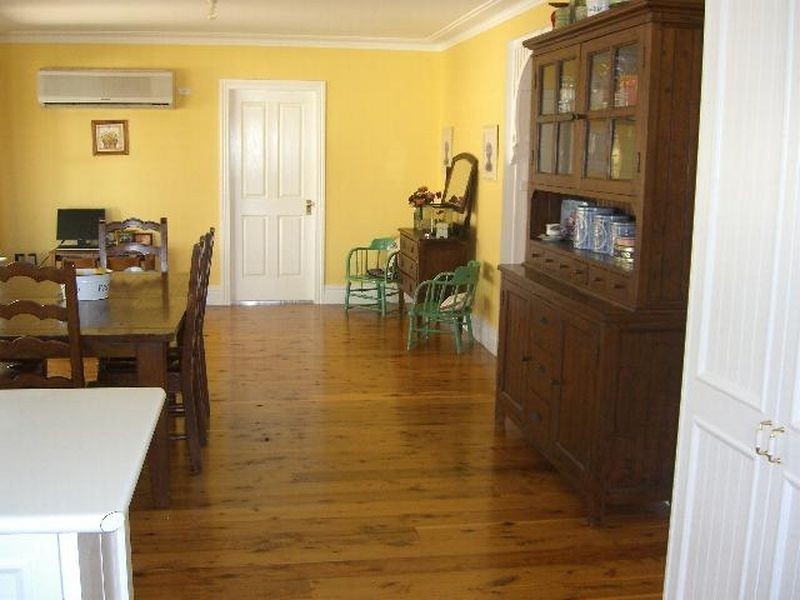 88 Burrows Road, Young NSW 2594