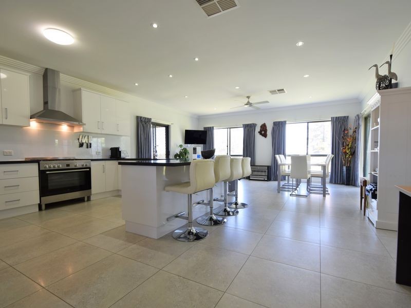 205 Henry Lawson Way, Young NSW 2594