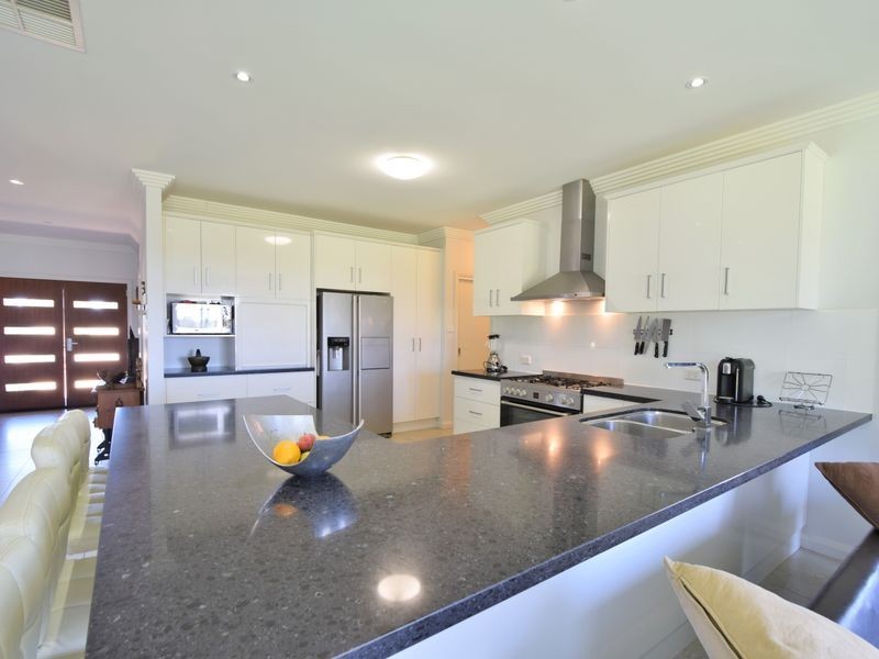 205 Henry Lawson Way, Young NSW 2594