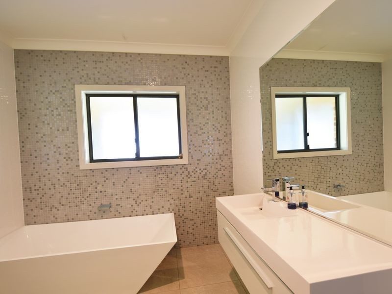 205 Henry Lawson Way, Young NSW 2594