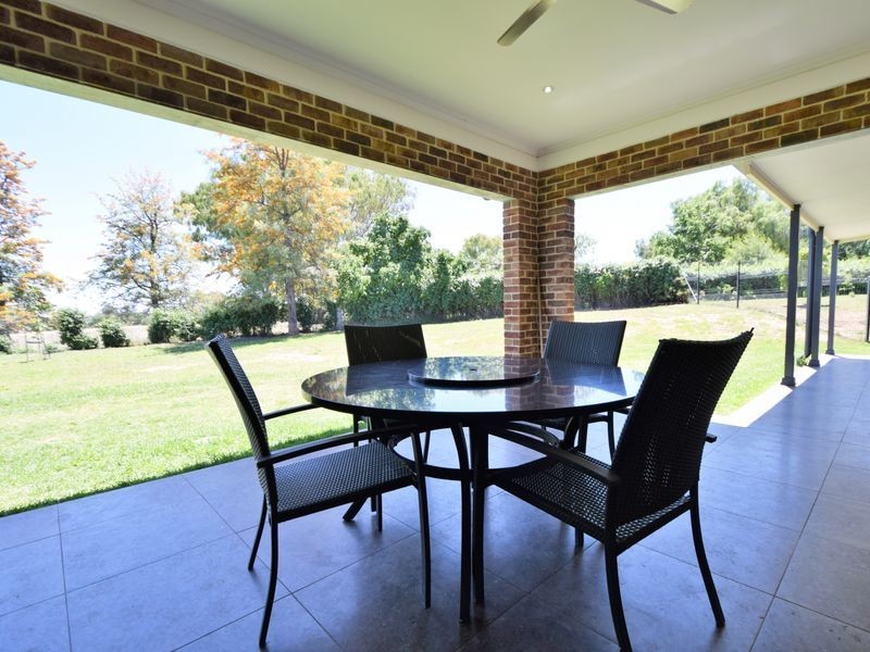 205 Henry Lawson Way, Young NSW 2594