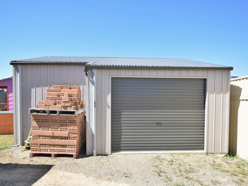 64 Orchard Street, Young NSW 2594