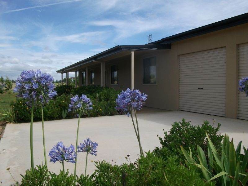 26 Cherryvale Place, Young NSW 2594