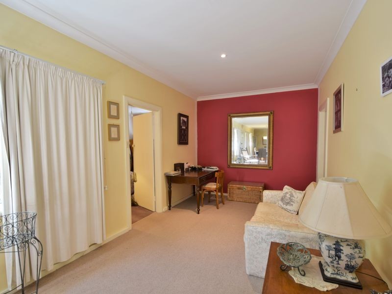 22 Nasmyth Street, Young NSW 2594