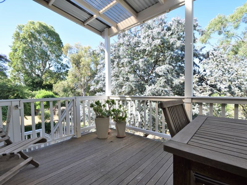 22 Nasmyth Street, Young NSW 2594