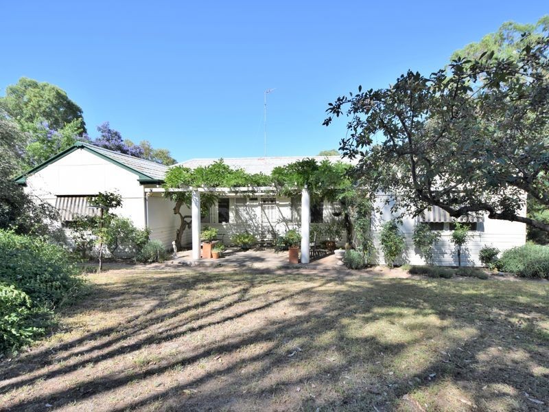 22 Nasmyth Street, Young NSW 2594