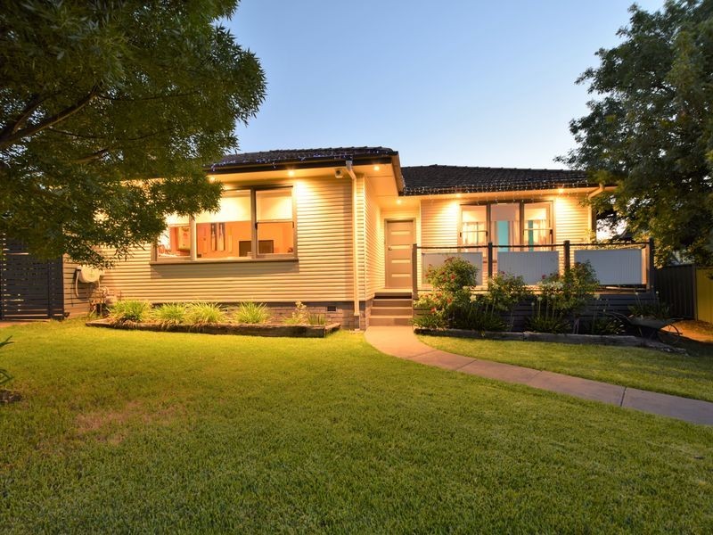 8 Nasmyth Street, Young NSW 2594