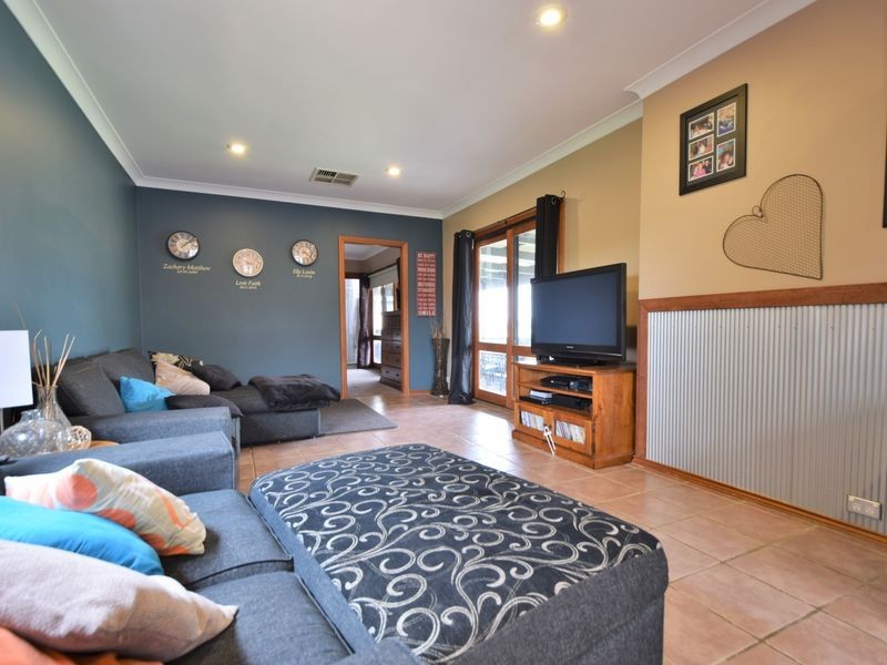 8 Nasmyth Street, Young NSW 2594