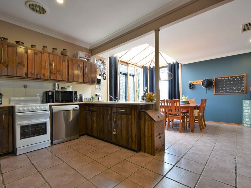 8 Nasmyth Street, Young NSW 2594