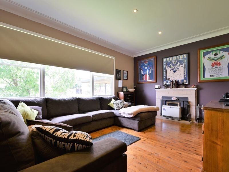 8 Nasmyth Street, Young NSW 2594