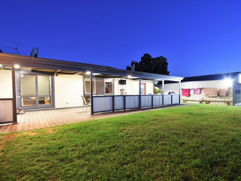 8 Nasmyth Street, Young NSW 2594