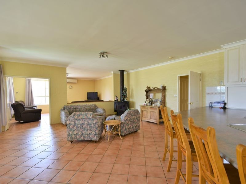 4678 Olympic Highway South, Young NSW 2594