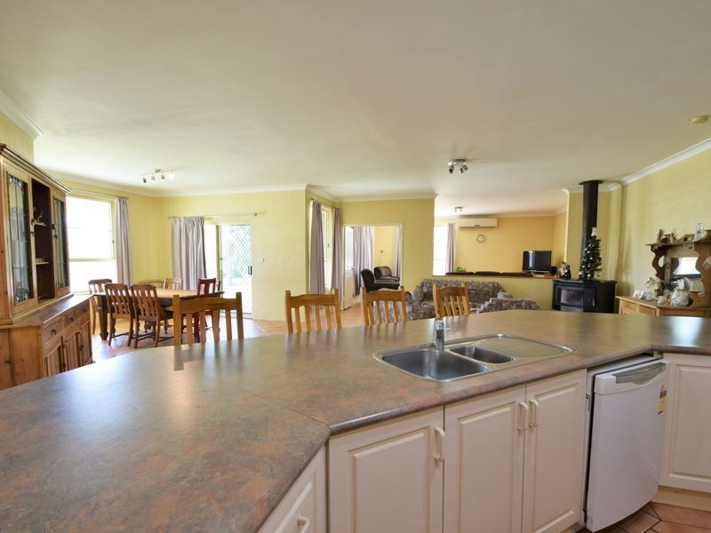 4678 Olympic Highway South, Young NSW 2594