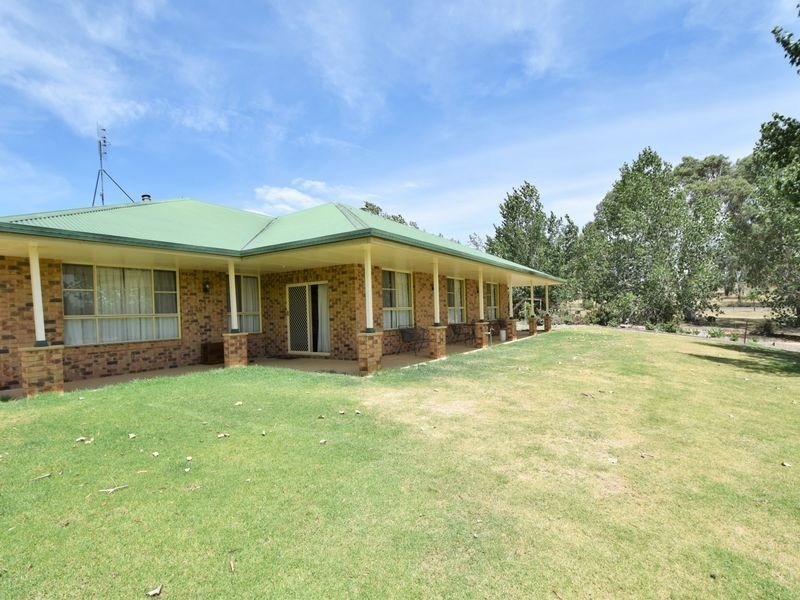 4678 Olympic Highway South, Young NSW 2594
