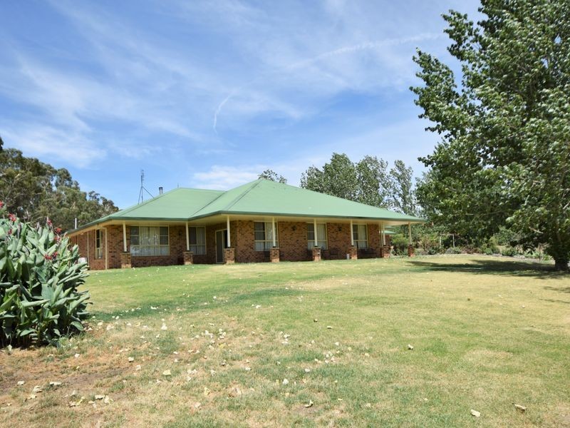 4678 Olympic Highway South, Young NSW 2594