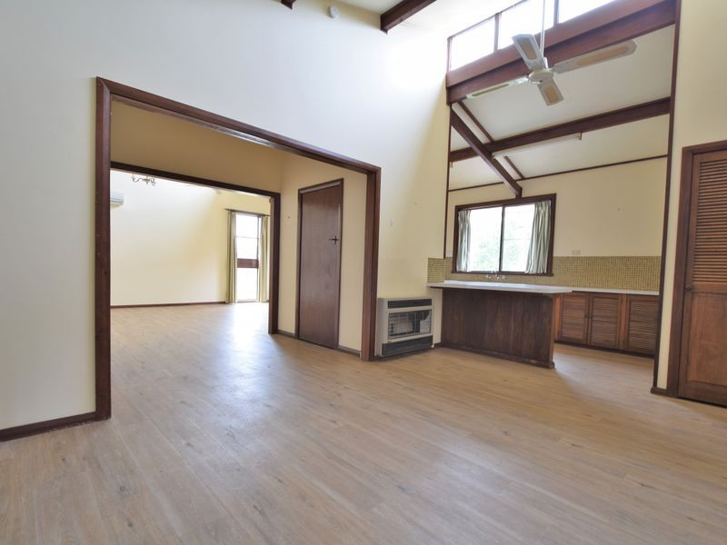 45 Murringo Street, Young NSW 2594