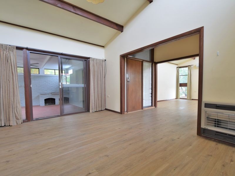 45 Murringo Street, Young NSW 2594