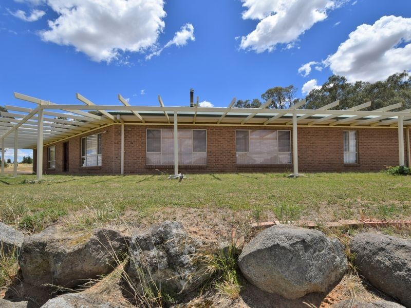 42 Batinichs Road, Young NSW 2594