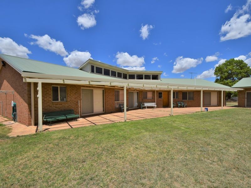 42 Batinichs Road, Young NSW 2594