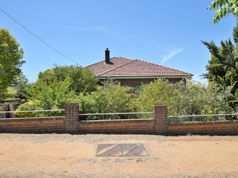 6 Lynch Street, Young NSW 2594