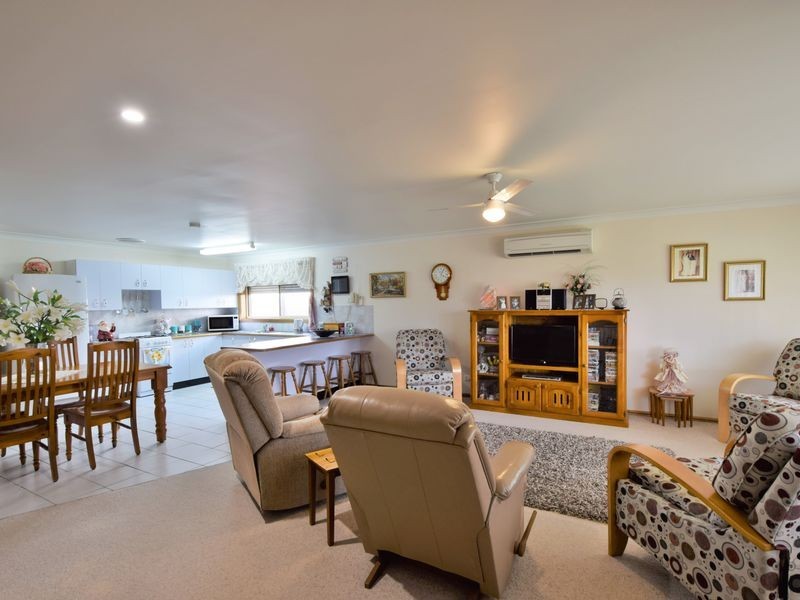 1/32 Pinewiew Circuit, Young NSW 2594