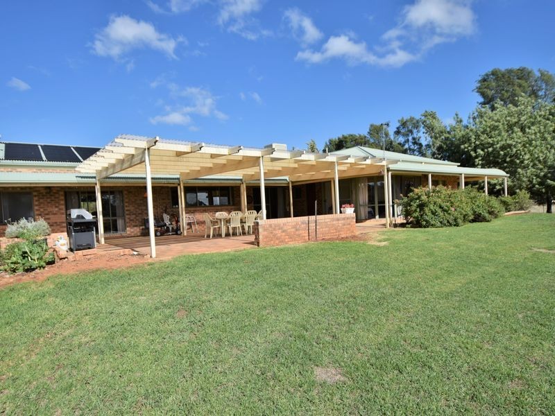 9 Thornell Rd, Young NSW 2594