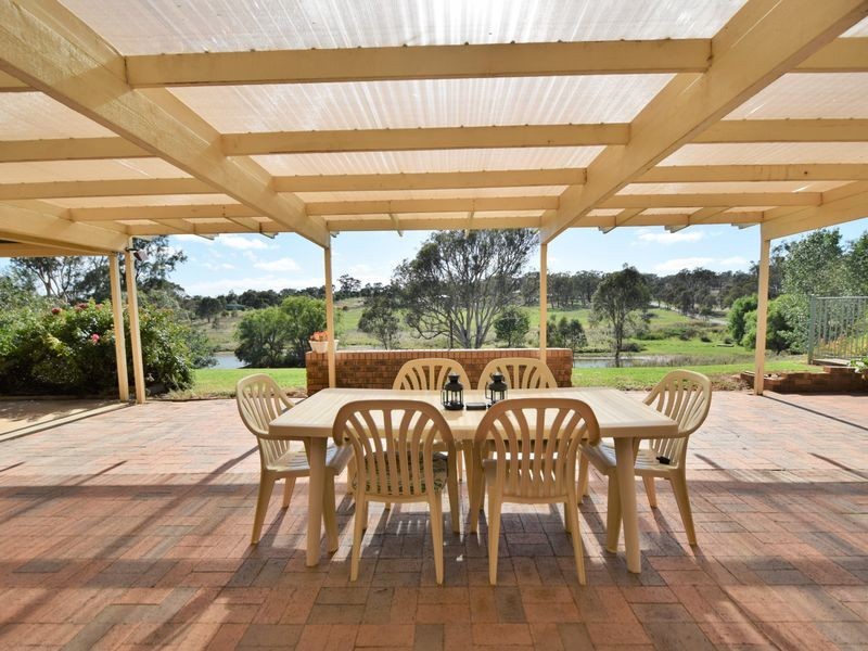 9 Thornell Rd, Young NSW 2594