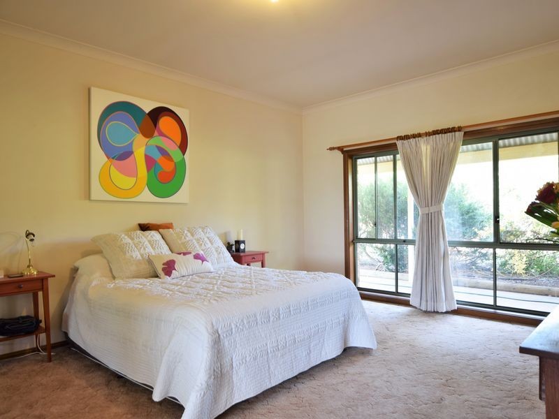 9 Thornell Rd, Young NSW 2594