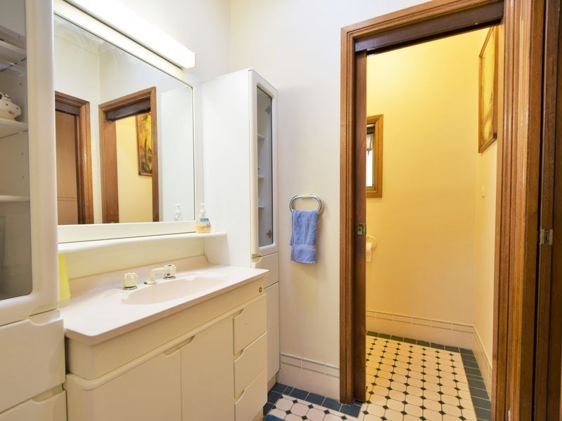 9 Thornell Rd, Young NSW 2594