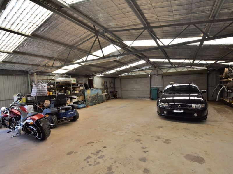 9 Thornell Rd, Young NSW 2594