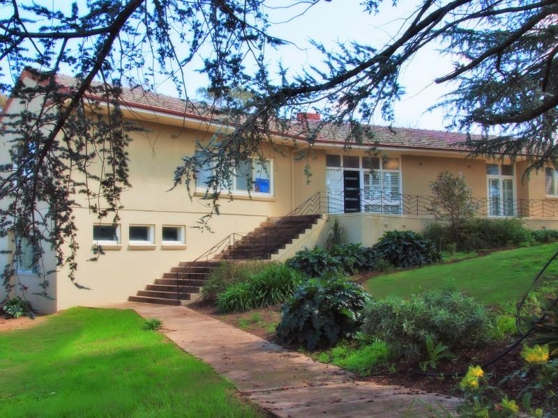 37 Elizabeth Street, Young NSW 2594