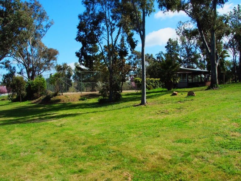 37 Elizabeth Street, Young NSW 2594