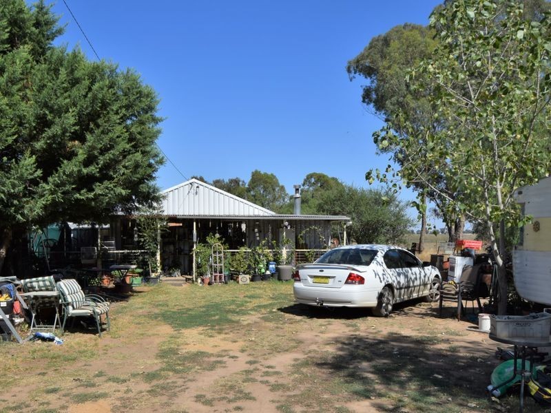 2319 Henry Lawson Way, Young NSW 2594