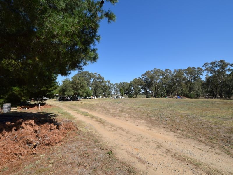 2319 Henry Lawson Way, Young NSW 2594