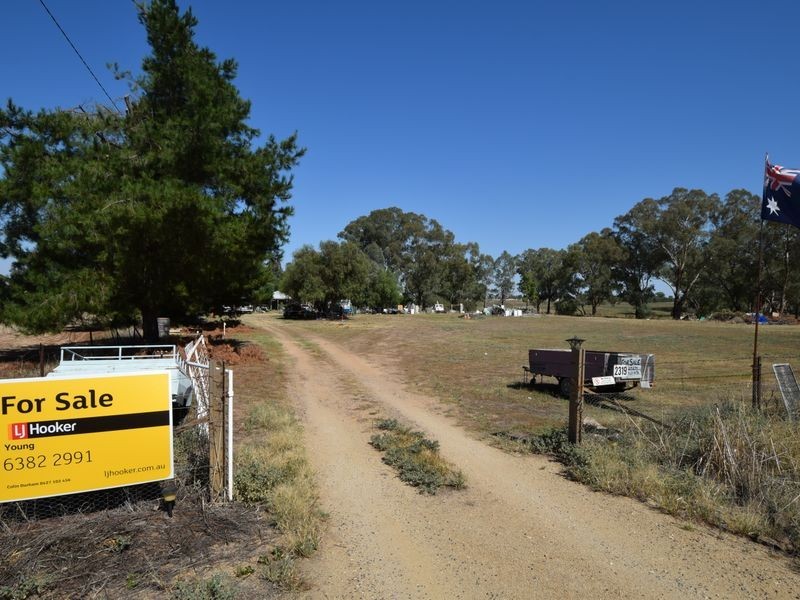 2319 Henry Lawson Way, Young NSW 2594