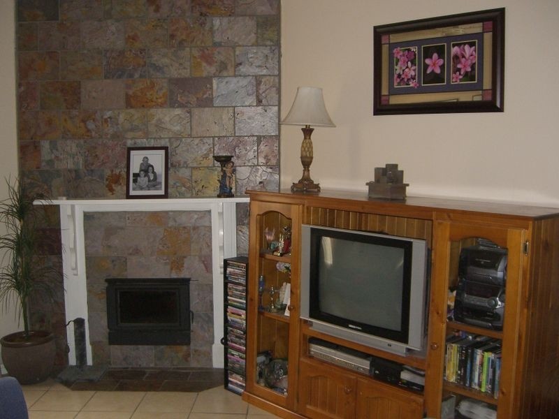 4 McLerie Street, Young NSW 2594