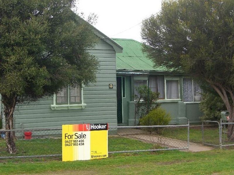 4 McLerie Street, Young NSW 2594